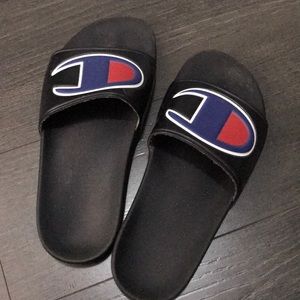 Champions slides size 5
